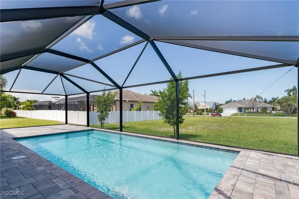 106 SW 33rd Place Cape Coral FL 33991