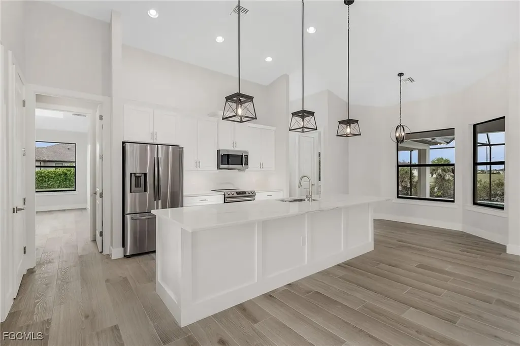 106 SW 33rd Place Cape Coral FL 33991