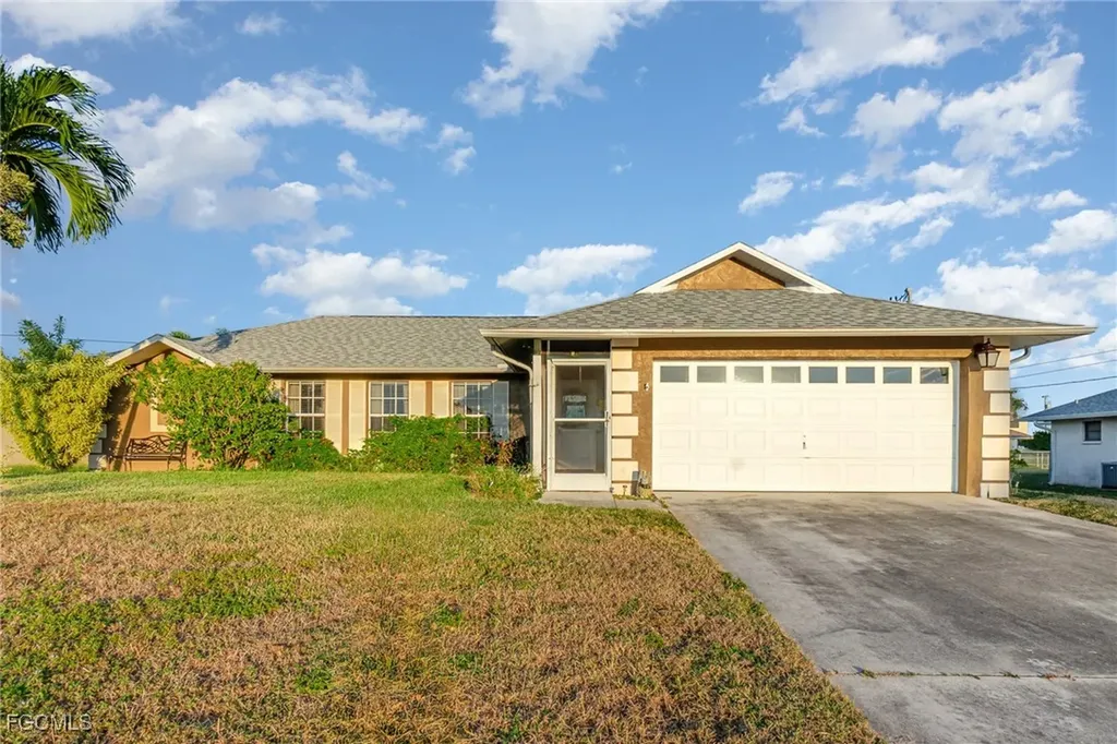 2721 SW 3rd Avenue Cape Coral FL 33914