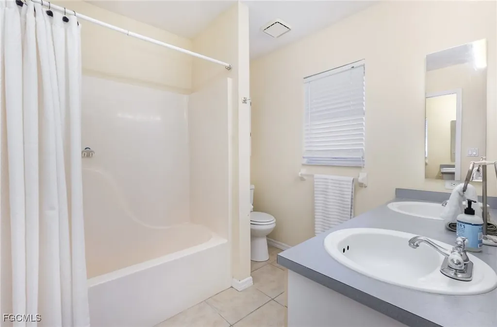 2721 SW 3rd Avenue Cape Coral FL 33914