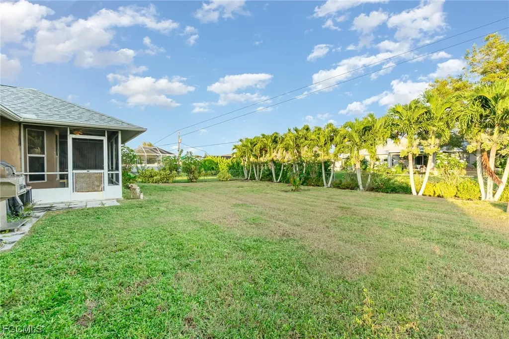 2721 SW 3rd Avenue Cape Coral FL 33914