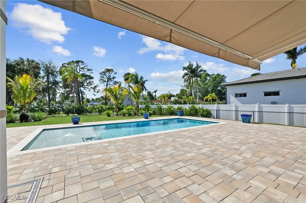 1332 Longwood Drive Fort Myers FL 33919