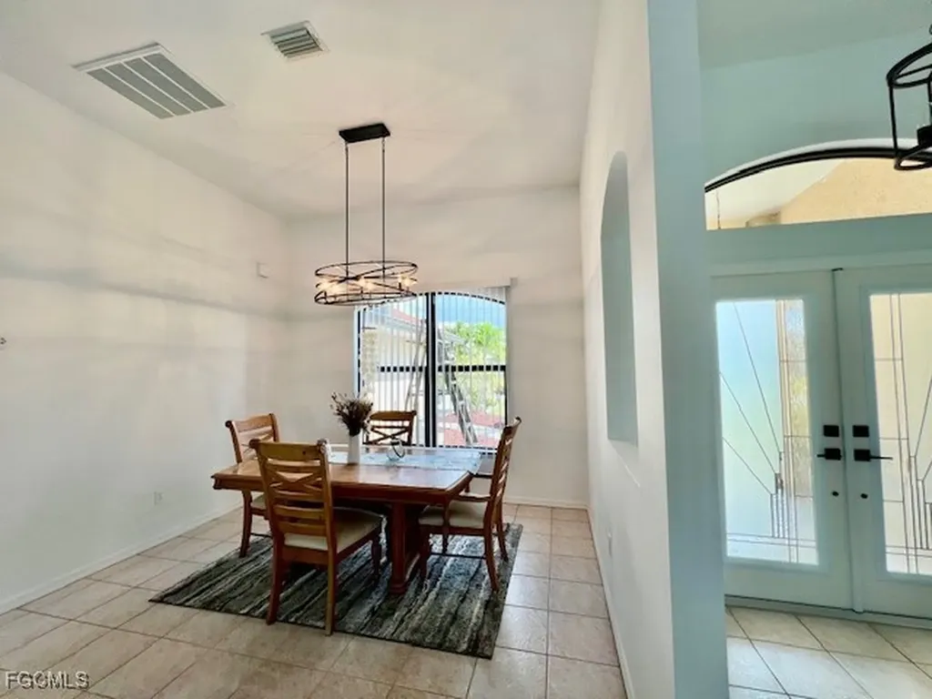 426 NW 37th Place Cape Coral FL 33993