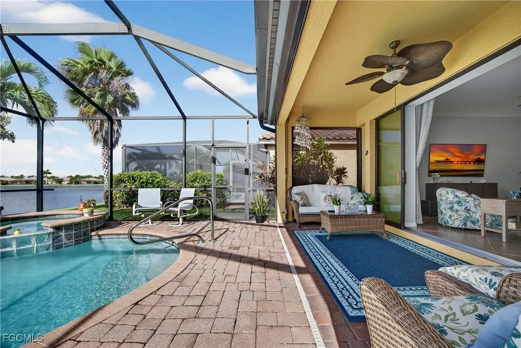 2877 Via Piazza Loop Fort Myers FL 33905