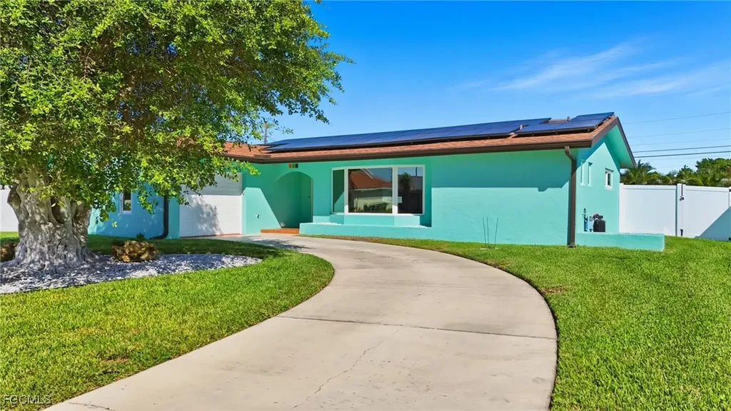 233 SE 47th Street Cape Coral FL 33904