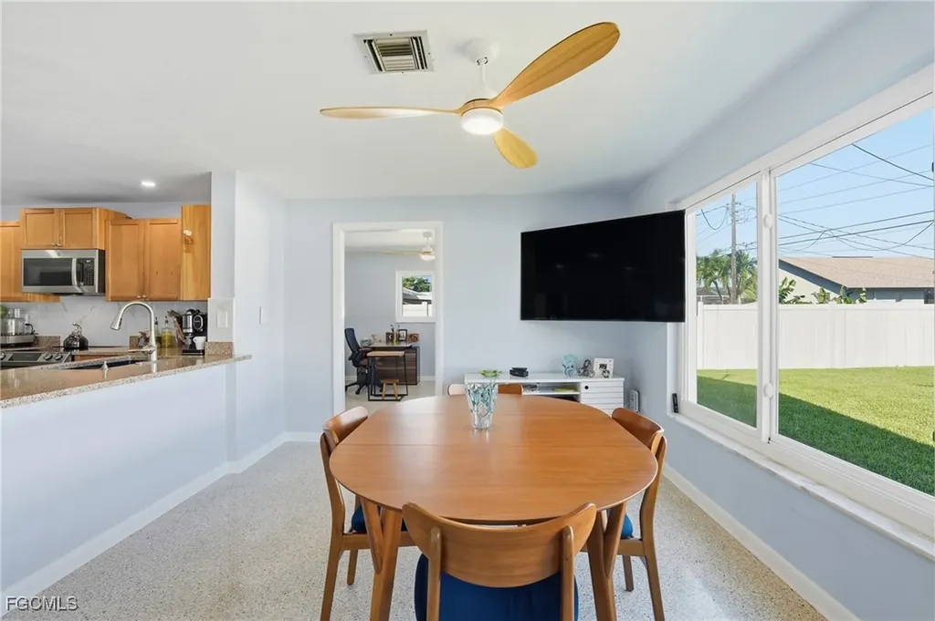 233 SE 47th Street Cape Coral FL 33904