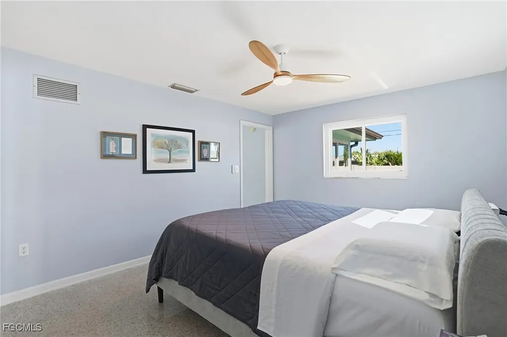 233 SE 47th Street Cape Coral FL 33904