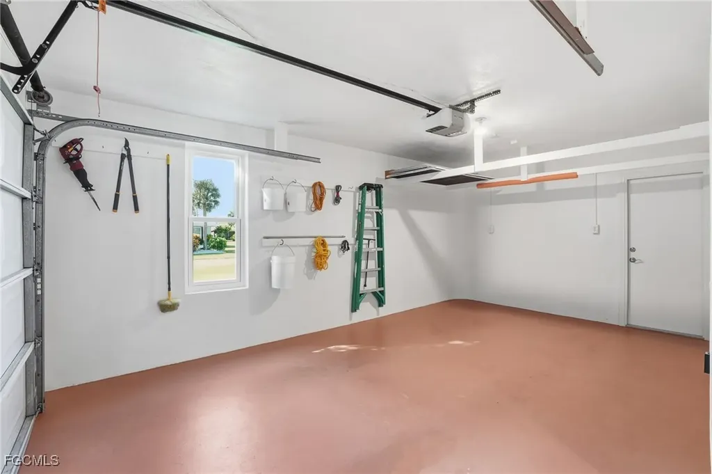 233 SE 47th Street Cape Coral FL 33904