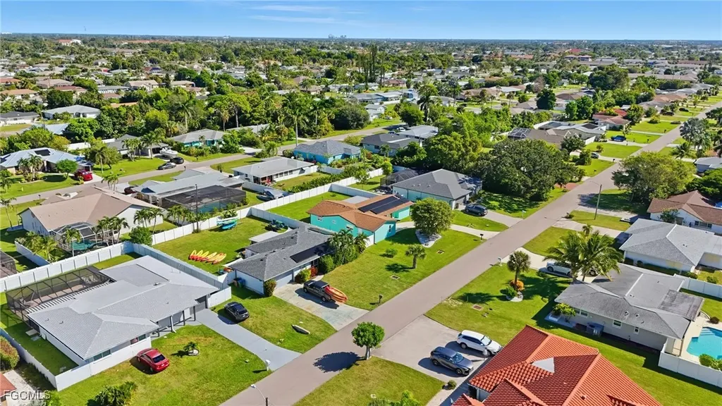233 SE 47th Street Cape Coral FL 33904