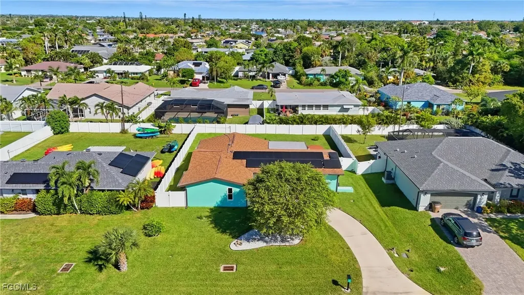 233 SE 47th Street Cape Coral FL 33904