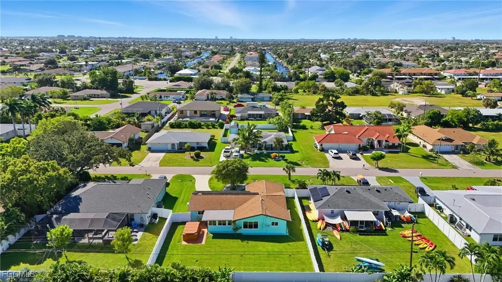 233 SE 47th Street Cape Coral FL 33904
