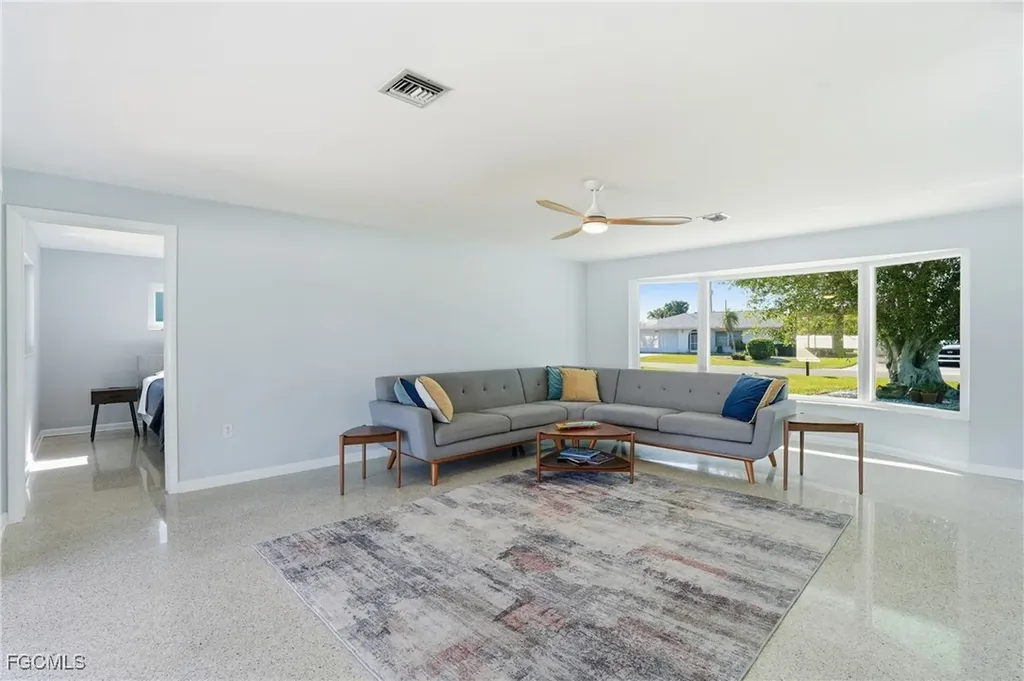 233 SE 47th Street Cape Coral FL 33904