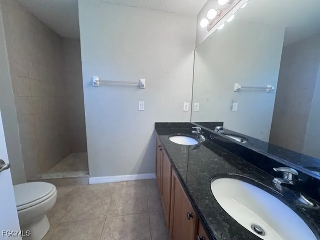 2805 15th Street SW Lehigh Acres FL 33976