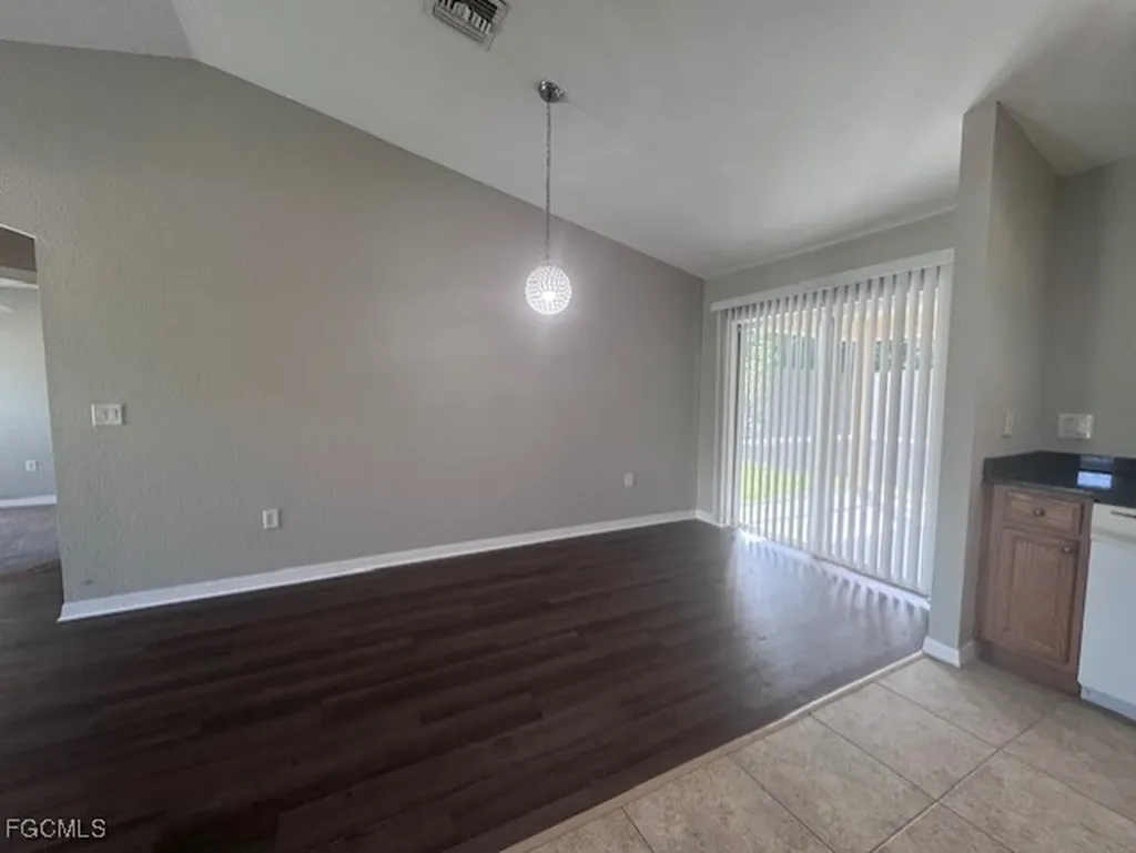 2805 15th Street SW Lehigh Acres FL 33976