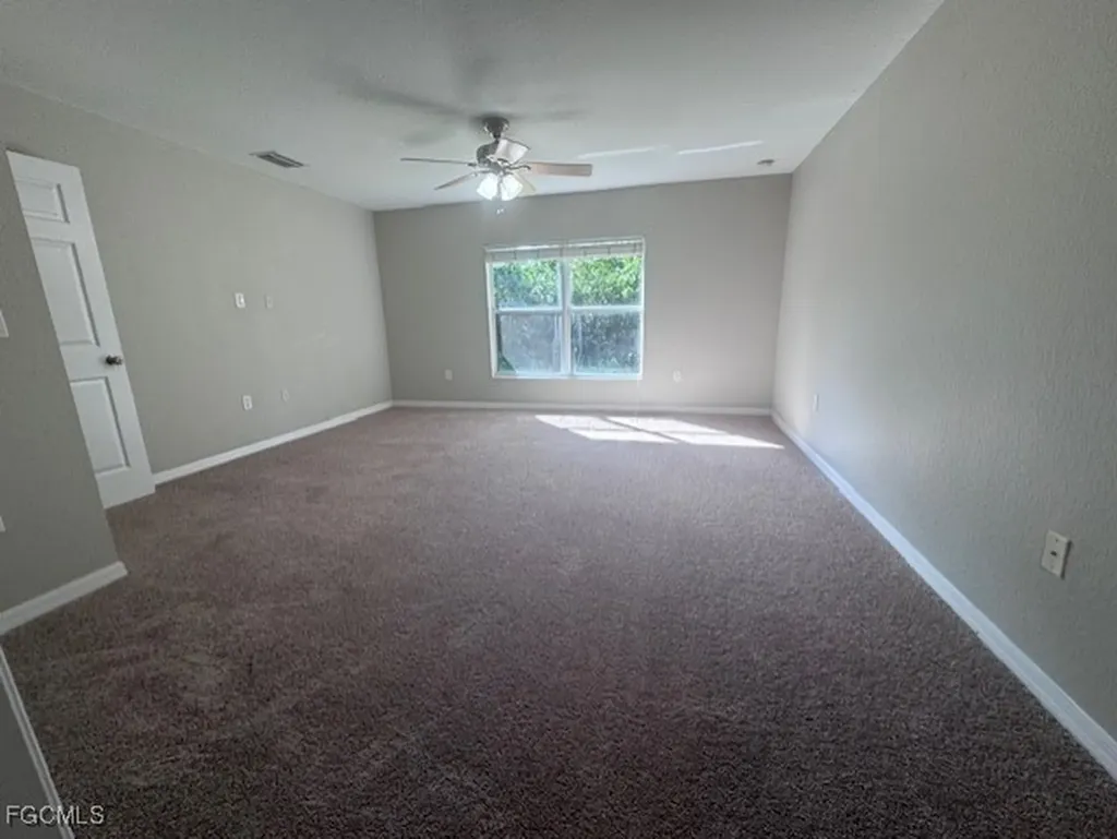 2805 15th Street SW Lehigh Acres FL 33976