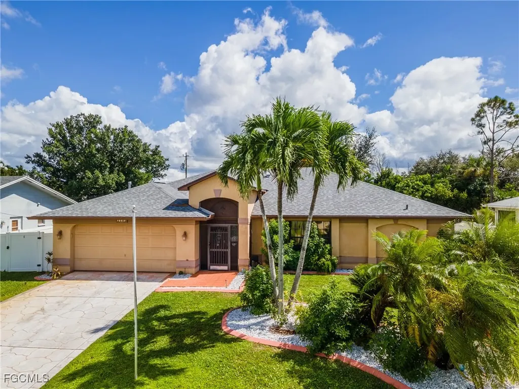 2103 SE 8th Avenue Cape Coral FL 33990