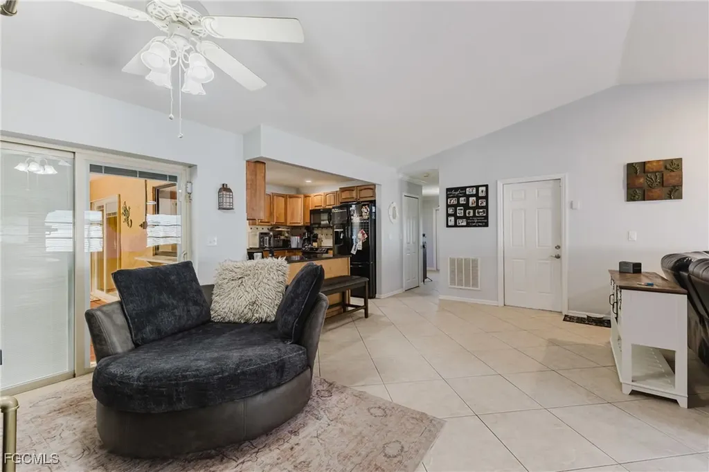 2103 SE 8th Avenue Cape Coral FL 33990