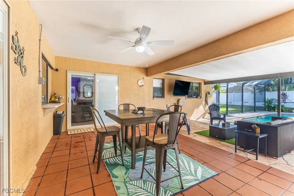 2103 SE 8th Avenue Cape Coral FL 33990