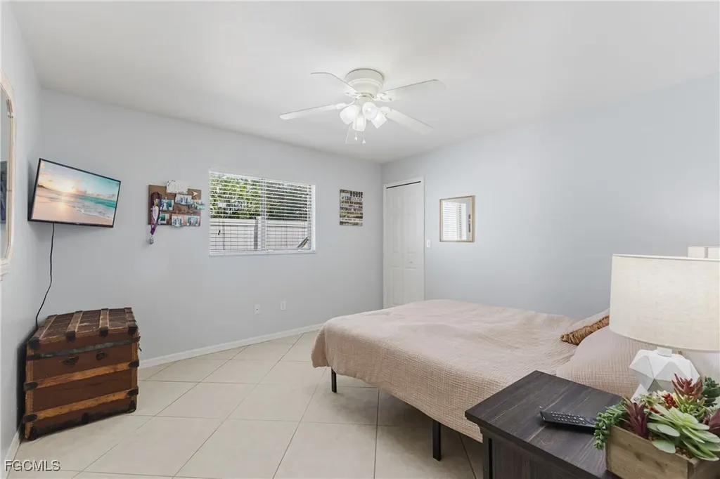 2103 SE 8th Avenue Cape Coral FL 33990