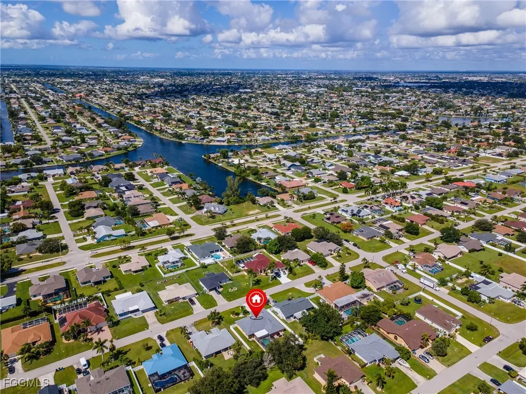 2103 SE 8th Avenue Cape Coral FL 33990