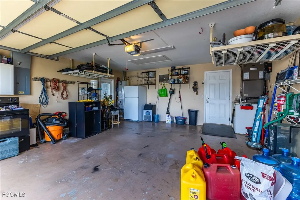 2103 SE 8th Avenue Cape Coral FL 33990
