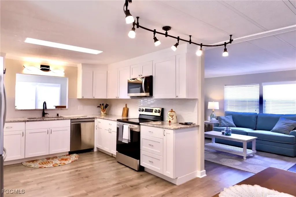 5509 Colonial Road North Fort Myers FL 33917