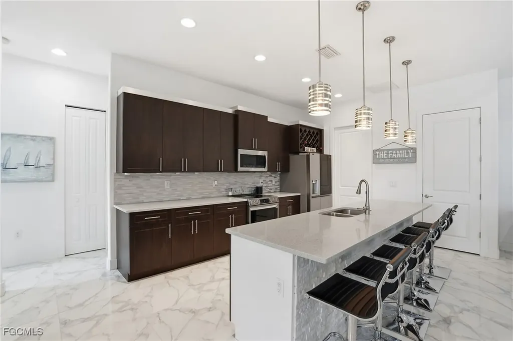 1217 SW 15th Terrace Cape Coral FL 33991