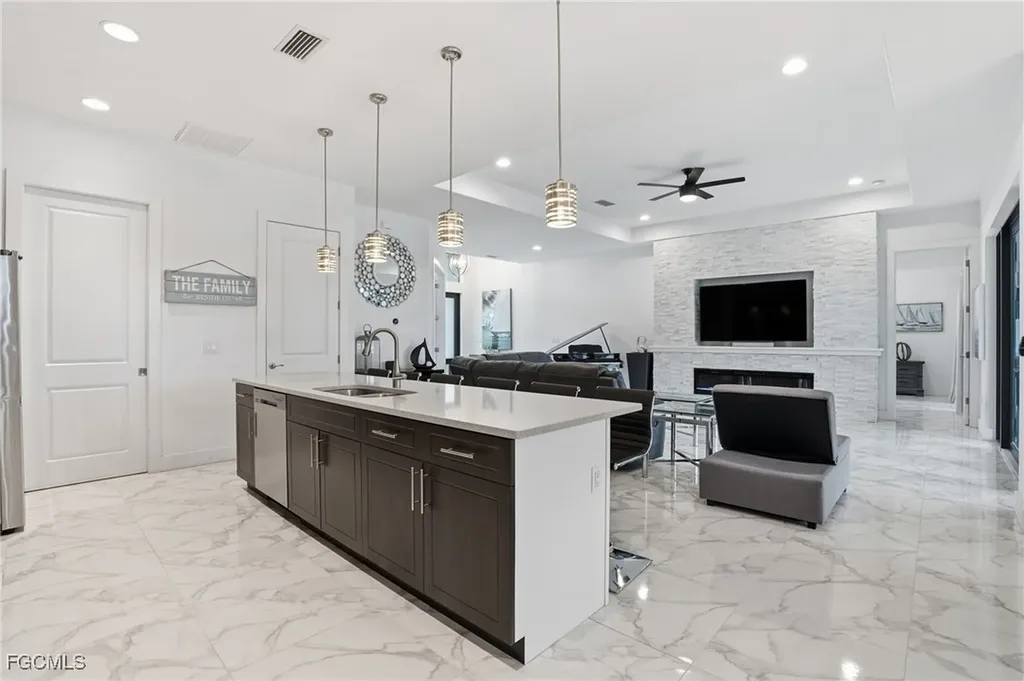 1217 SW 15th Terrace Cape Coral FL 33991