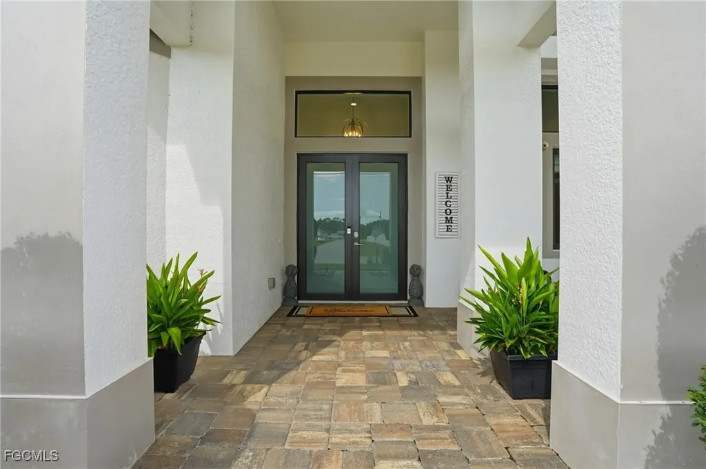 1217 SW 15th Terrace Cape Coral FL 33991
