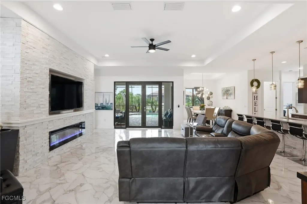 1217 SW 15th Terrace Cape Coral FL 33991