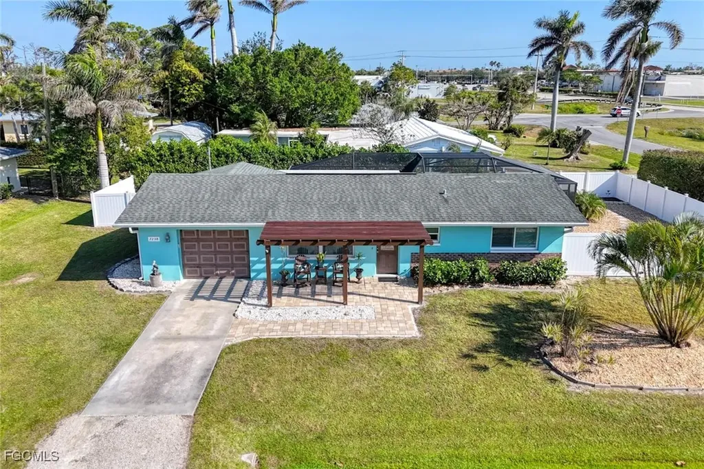 7238 Emily Drive Fort Myers FL 33908