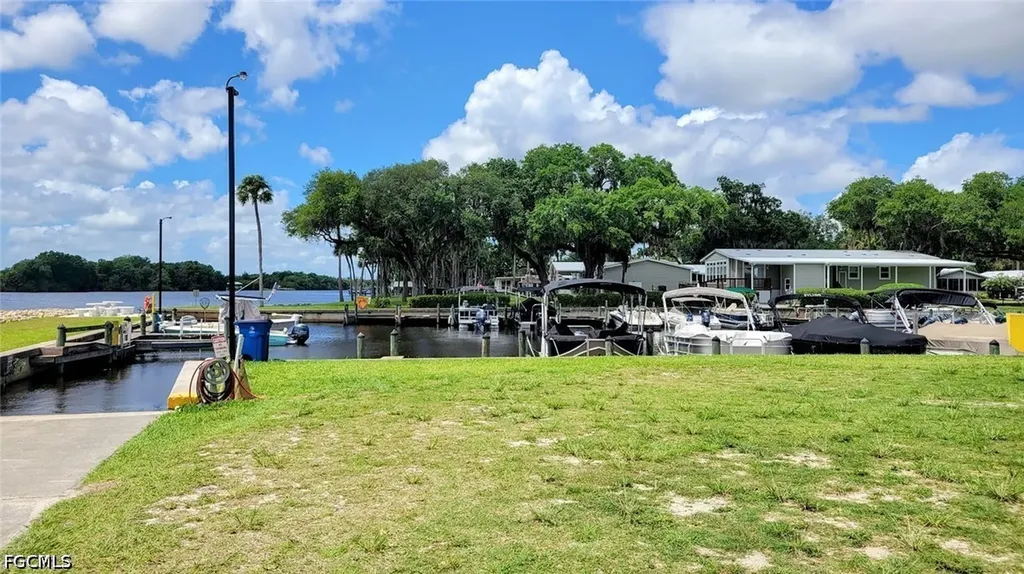 10 Hay Street Alva FL 33920
