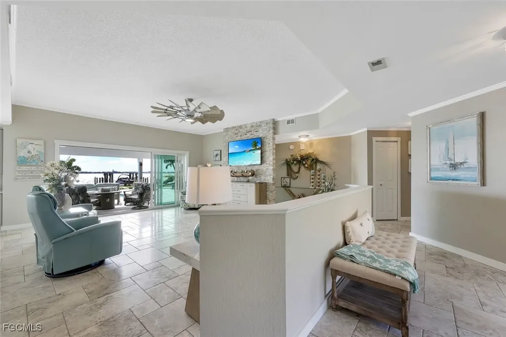 3735 SE 21st Place Cape Coral FL 33904