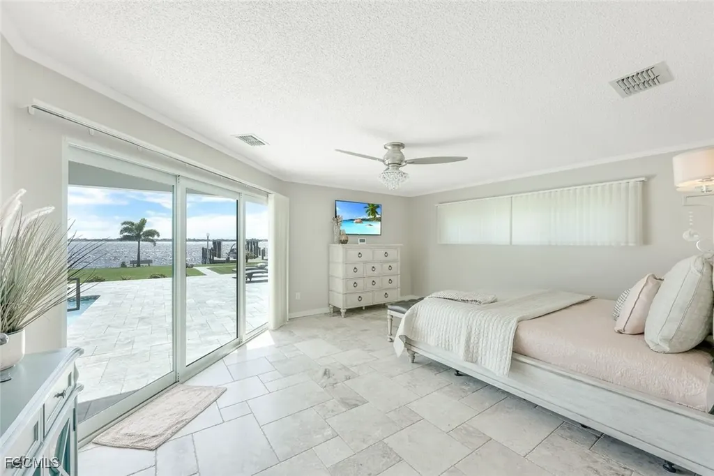 3735 SE 21st Place Cape Coral FL 33904