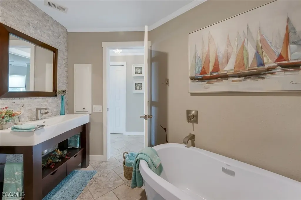 3735 SE 21st Place Cape Coral FL 33904
