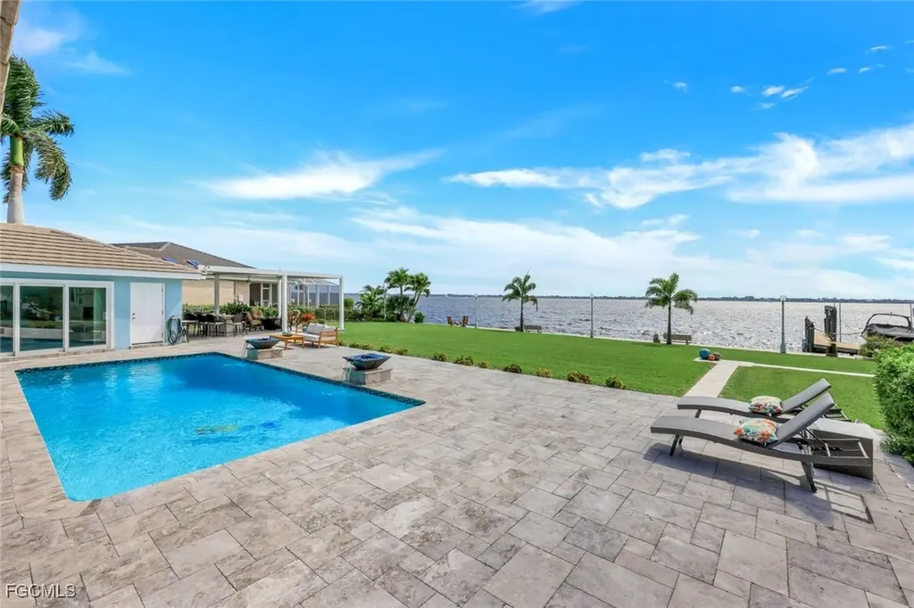 3735 SE 21st Place Cape Coral FL 33904