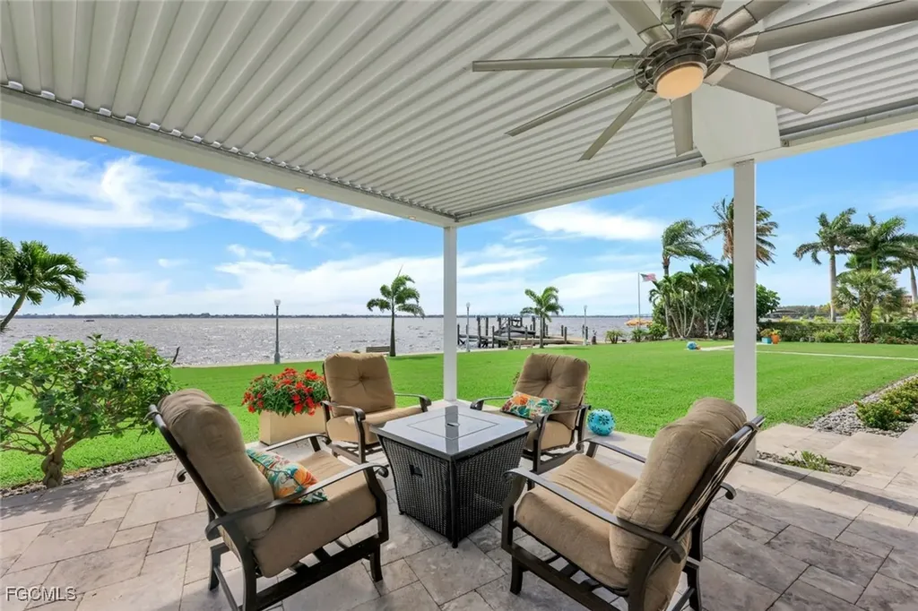 3735 SE 21st Place Cape Coral FL 33904