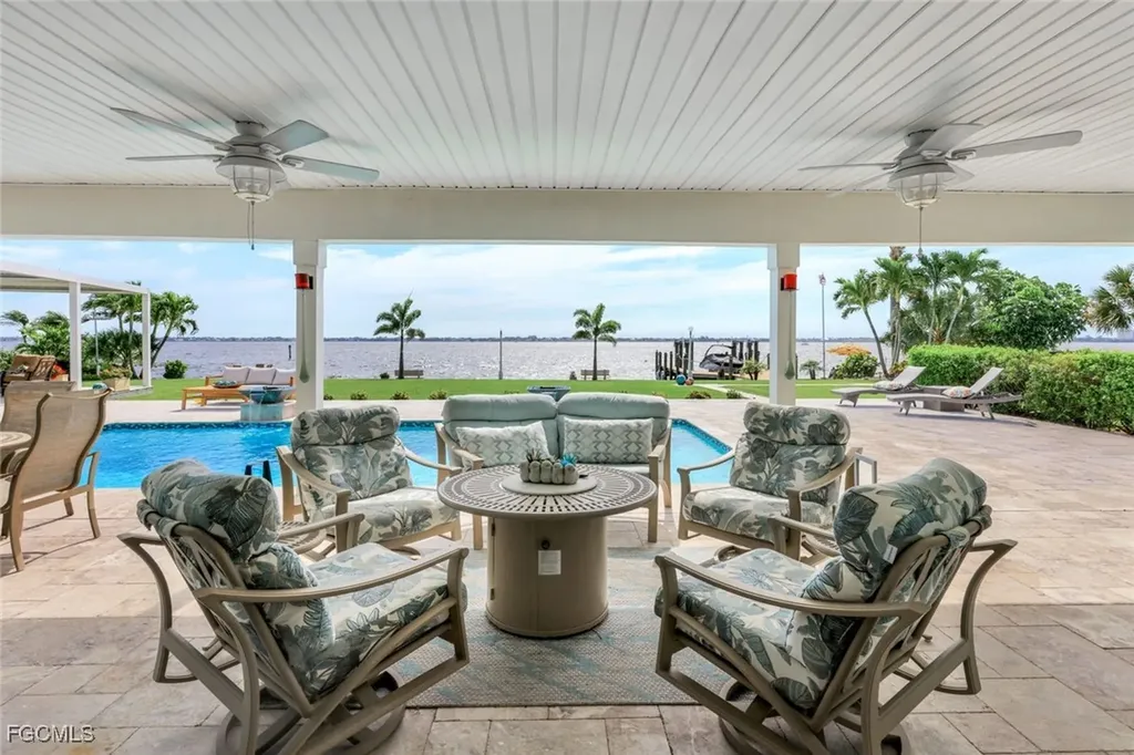 3735 SE 21st Place Cape Coral FL 33904