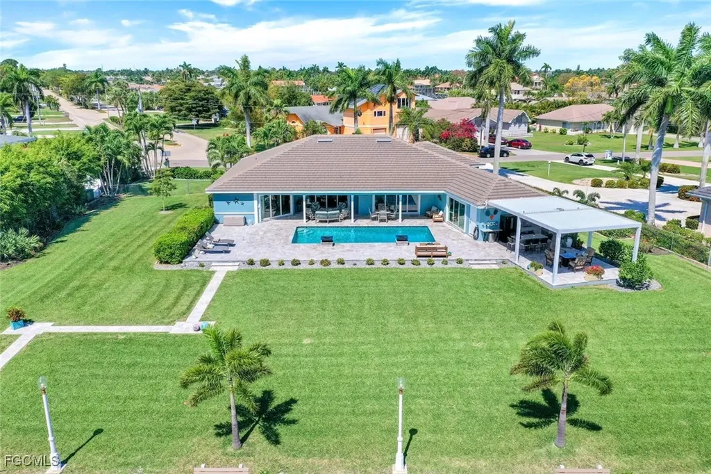 3735 SE 21st Place Cape Coral FL 33904