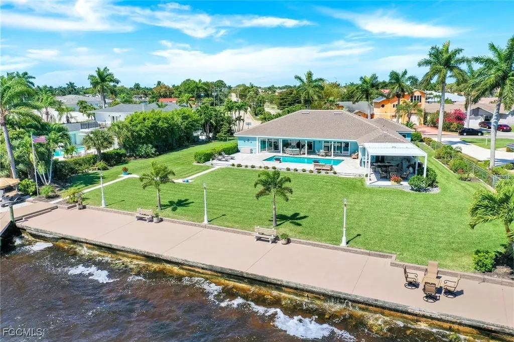 3735 SE 21st Place Cape Coral FL 33904