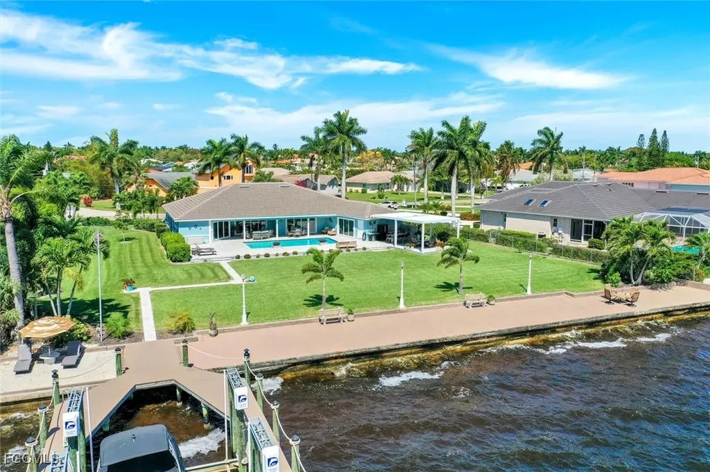 3735 SE 21st Place Cape Coral FL 33904