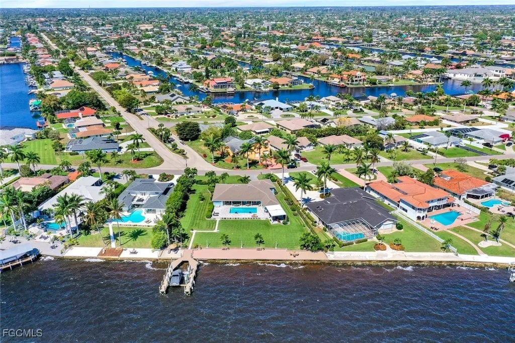 3735 SE 21st Place Cape Coral FL 33904