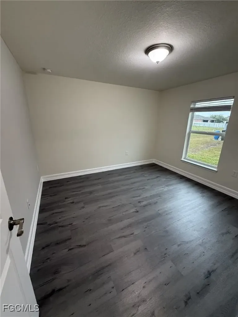 2513 43rd Street SW Lehigh Acres FL 33976