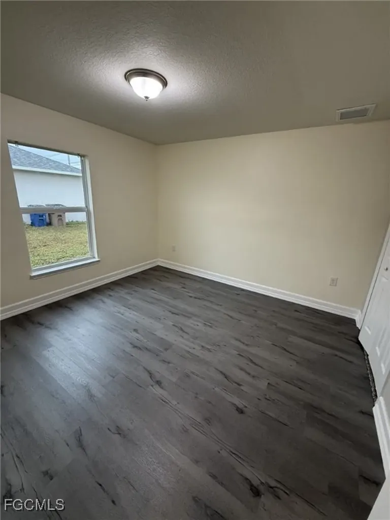 2513 43rd Street SW Lehigh Acres FL 33976
