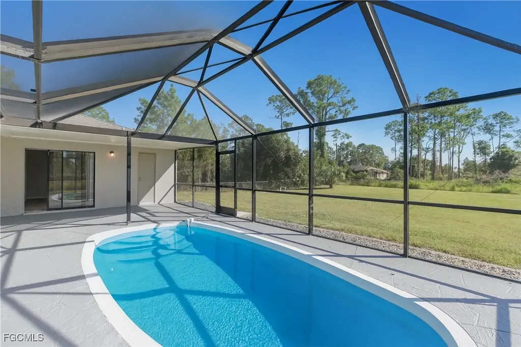 912 Lincoln Avenue Lehigh Acres FL 33972