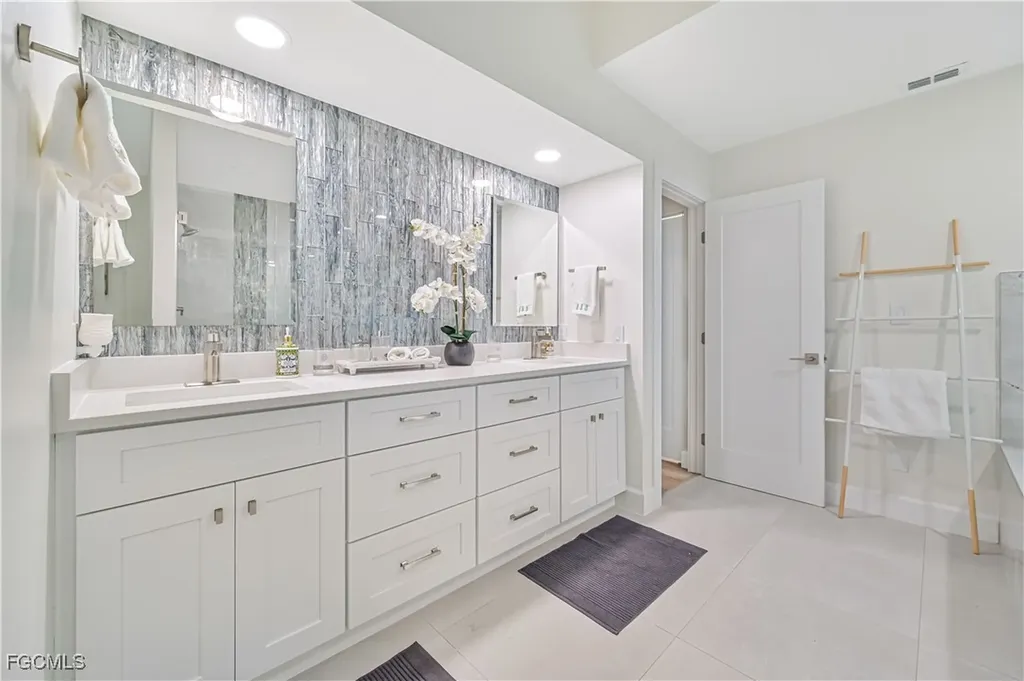 28211 Winthrop Circle Bonita Springs FL 34134