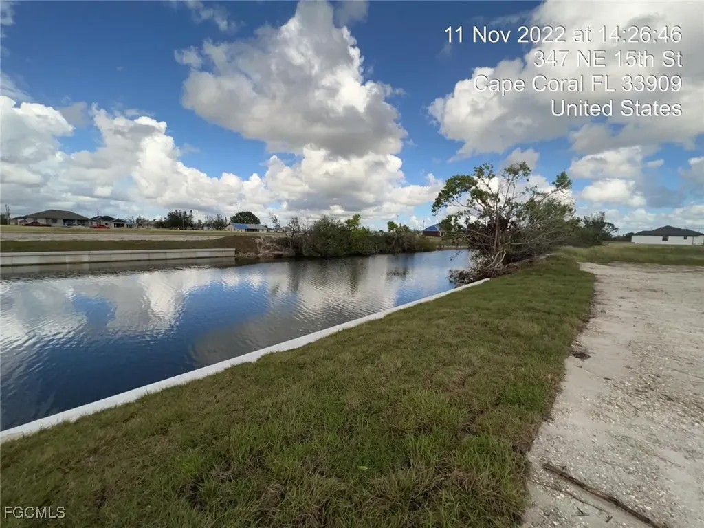 346 NE 15th Terrace Cape Coral FL 33909