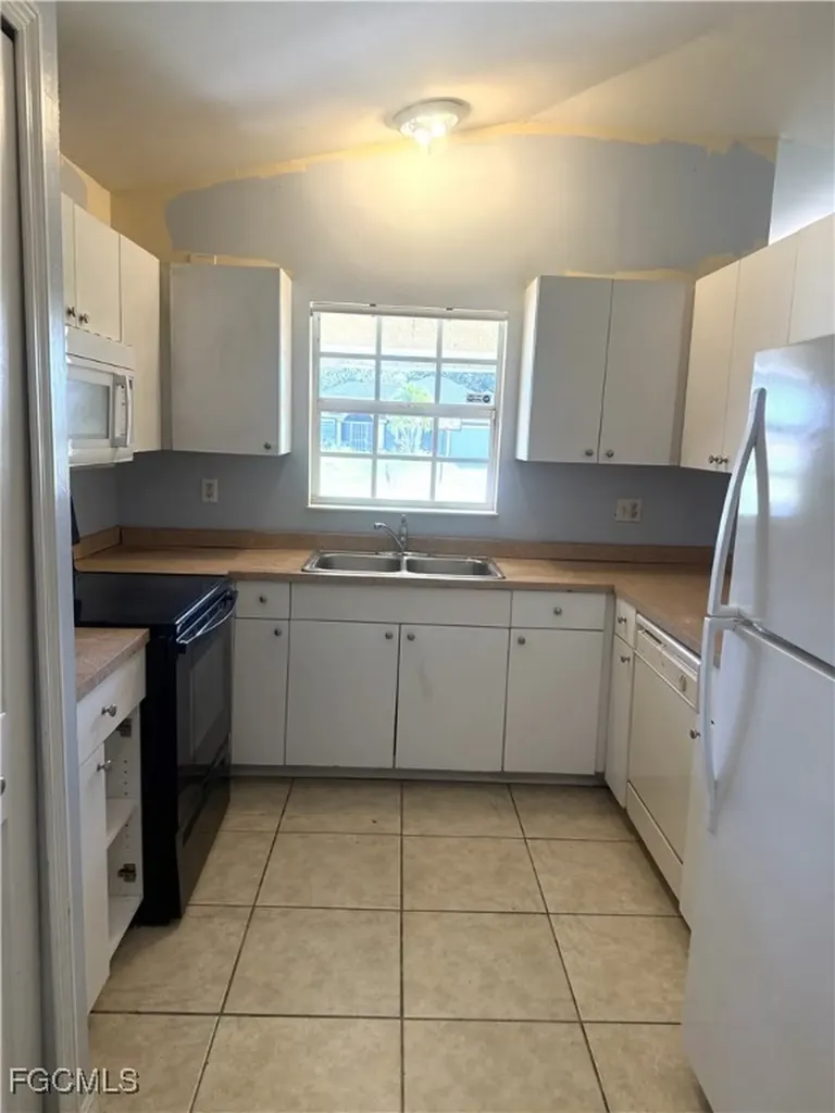 4118 33rd Street SW Lehigh Acres FL 33976