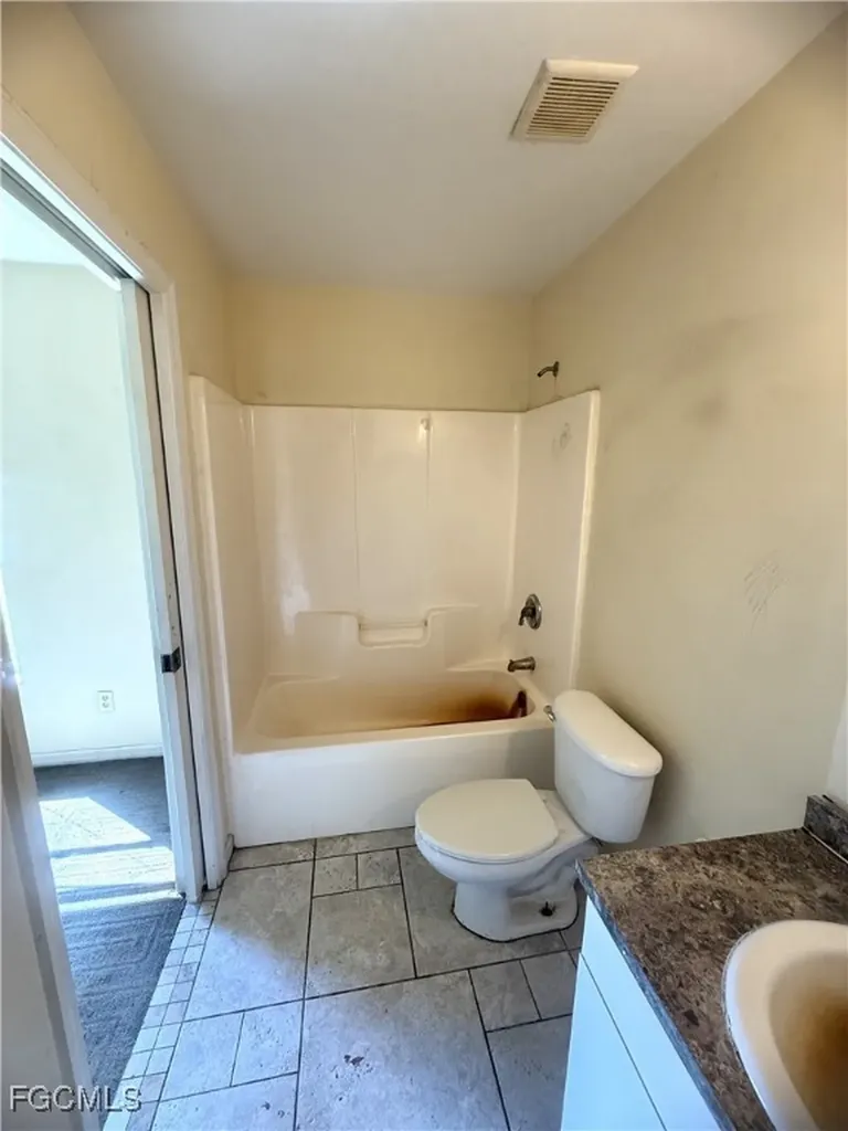 4118 33rd Street SW Lehigh Acres FL 33976