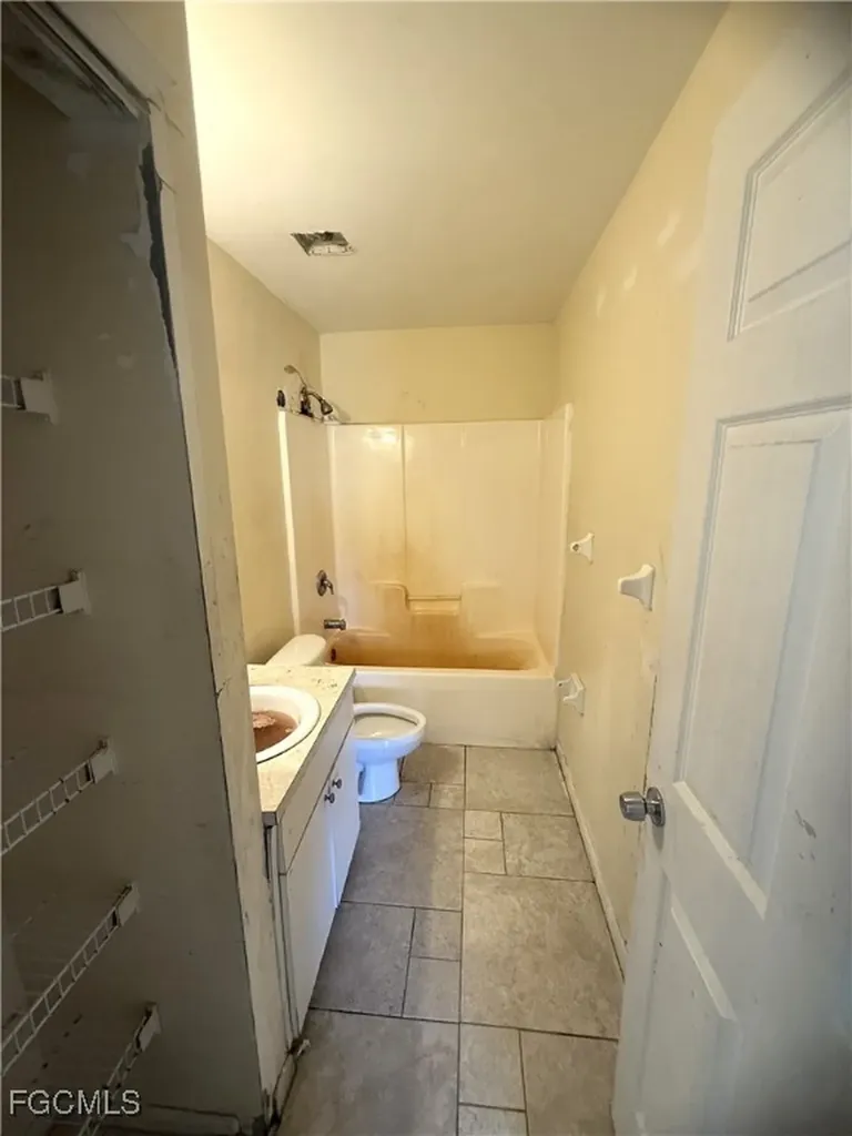 4118 33rd Street SW Lehigh Acres FL 33976